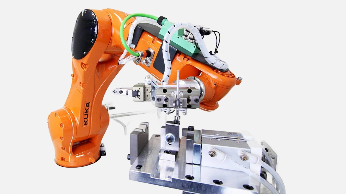 KUKA KR AGILUS photo